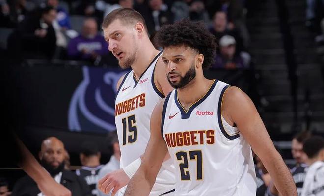 掘金大胜勇士锁定季后赛席位