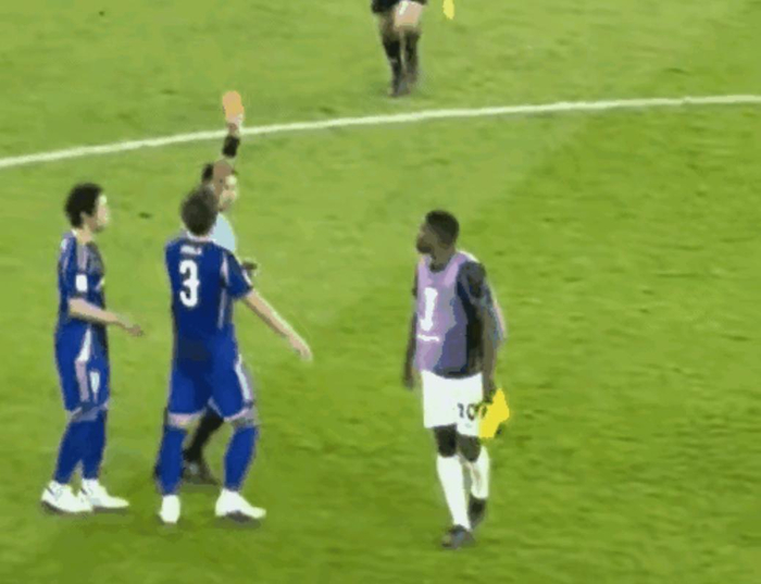 中国裁判马宁亚冠执法获业内肯定 争议判罚彰显